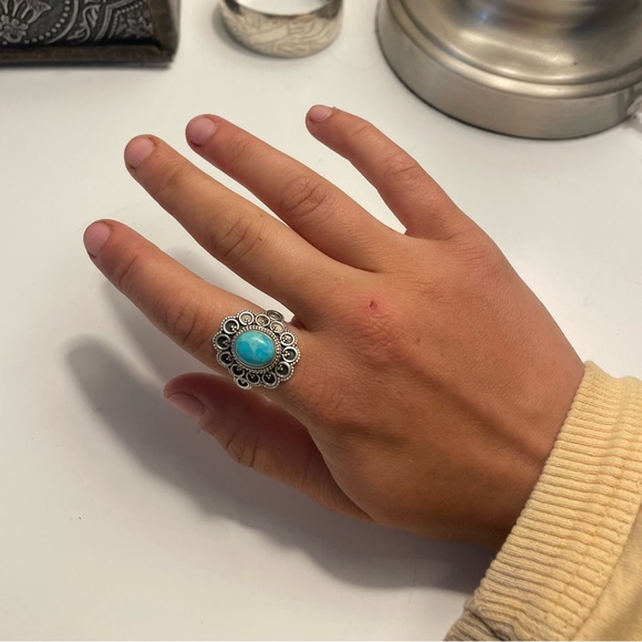 Turquoise Silver Ring - Picture 1 of 2